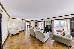 Cinnamon Lakeside Colombo