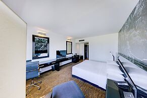 Cinnamon Lakeside Colombo