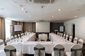 Cinnamon Lakeside Colombo