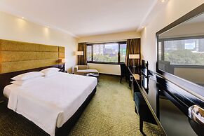 Cinnamon Lakeside Colombo