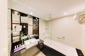 Cinnamon Lakeside Colombo