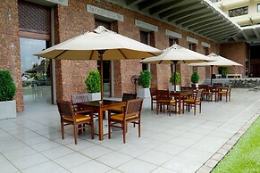 Cinnamon Lakeside Colombo