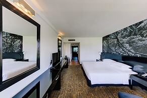 Cinnamon Lakeside Colombo