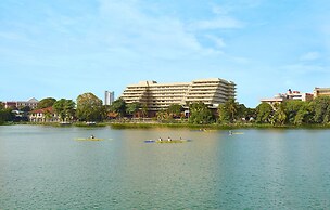 Cinnamon Lakeside Colombo