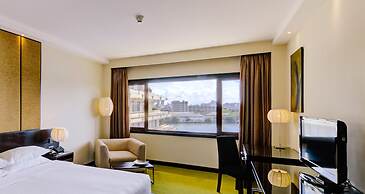 Cinnamon Lakeside Colombo