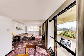 Cinnamon Lakeside Colombo