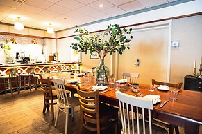 Holiday Inn South Kingstown (Newport Area) by IHG