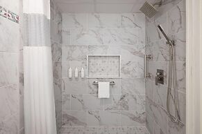 Howard Johnson Plaza Hotel by Wyndham Ocean City Oceanfront