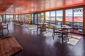 Howard Johnson Plaza Hotel by Wyndham Ocean City Oceanfront