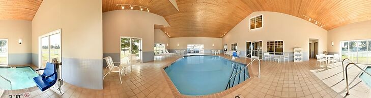 Country Inn & Suites by Radisson, Chippewa Falls, WI