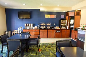 AmericInn by Wyndham Topeka