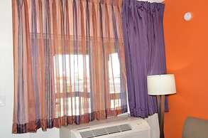 Howard Johnson by Wyndham Yuma