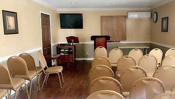 Howard Johnson by Wyndham Buena Park