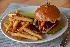 DoubleTree by Hilton Virginia Beach Oceanfront South