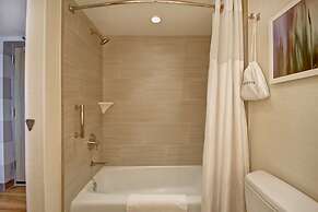 DoubleTree by Hilton Virginia Beach Oceanfront South