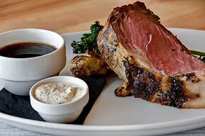 DoubleTree by Hilton Virginia Beach Oceanfront South