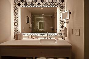 DoubleTree by Hilton Virginia Beach Oceanfront South