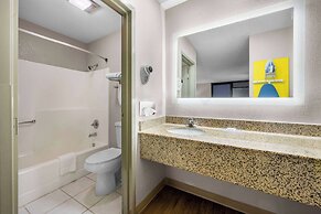 Days Inn by Wyndham Raleigh Midtown