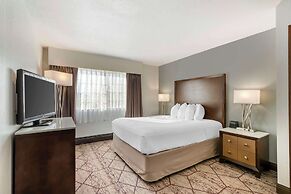 Best Western Plus Longbranch Hotel & Convention Center
