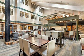 Best Western Plus Longbranch Hotel & Convention Center