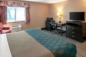 Econo Lodge on the Bay