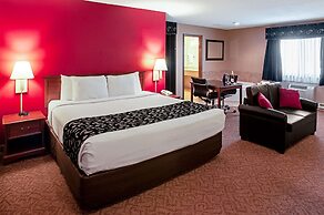 Econo Lodge on the Bay