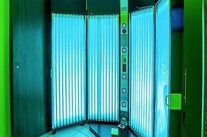 Econo Lodge on the Bay