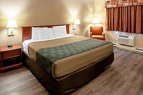 Econo Lodge on the Bay