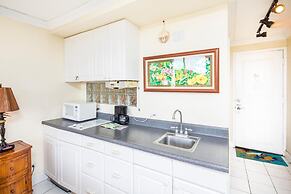 Castle at Waikīkī Grand