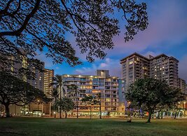 Castle at Waikīkī Grand