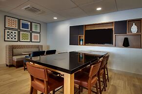 Holiday Inn Express Baltimore-BWI Airport West by IHG