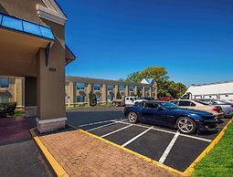 Comfort Inn Falls Church - Tysons Corner