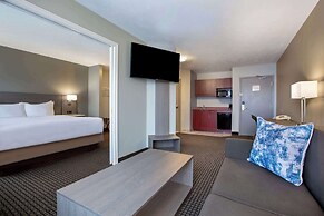 Days Inn & Suites by Wyndham Moncton