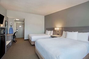 Days Inn & Suites by Wyndham Moncton