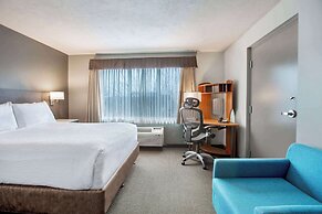 Days Inn & Suites by Wyndham Moncton