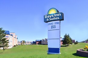 Days Inn & Suites by Wyndham Moncton