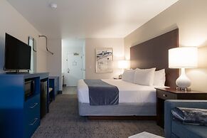 Oxford Suites Portland - Jantzen Beach