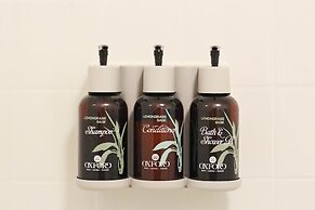 Oxford Suites Portland - Jantzen Beach