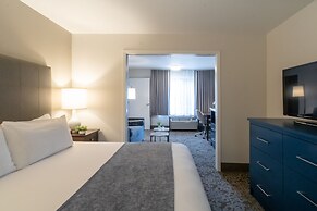 Oxford Suites Portland - Jantzen Beach