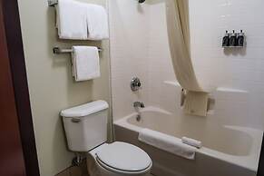 Oxford Suites Portland - Jantzen Beach