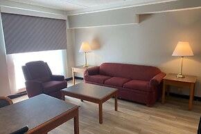 Days Inn & Suites by Wyndham Arlington Heights