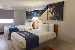 Days Inn & Suites by Wyndham Arlington Heights