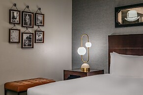 Hotel Adagio, Autograph Collection