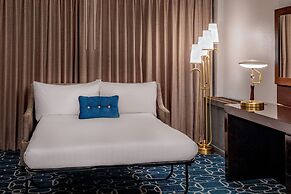 Hotel Adagio, Autograph Collection
