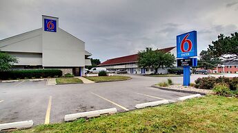 Motel 6 Cedar Rapids, IA