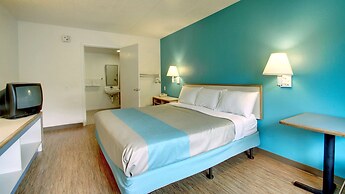 Motel 6 Cedar Rapids, IA