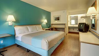 Motel 6 Cedar Rapids, IA