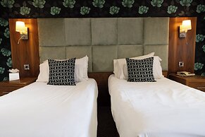 Waterton Park Hotel