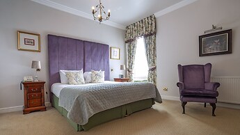 Waterton Park Hotel