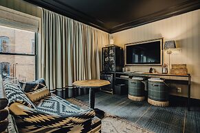 Hotel Jerome, Auberge Collection